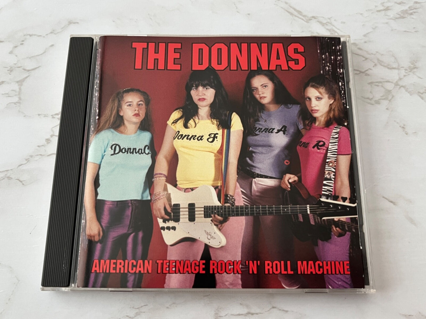 The Donnas – American Teenage Rock N Roll Machine (1998) [ORIGINAL USA PRESS]