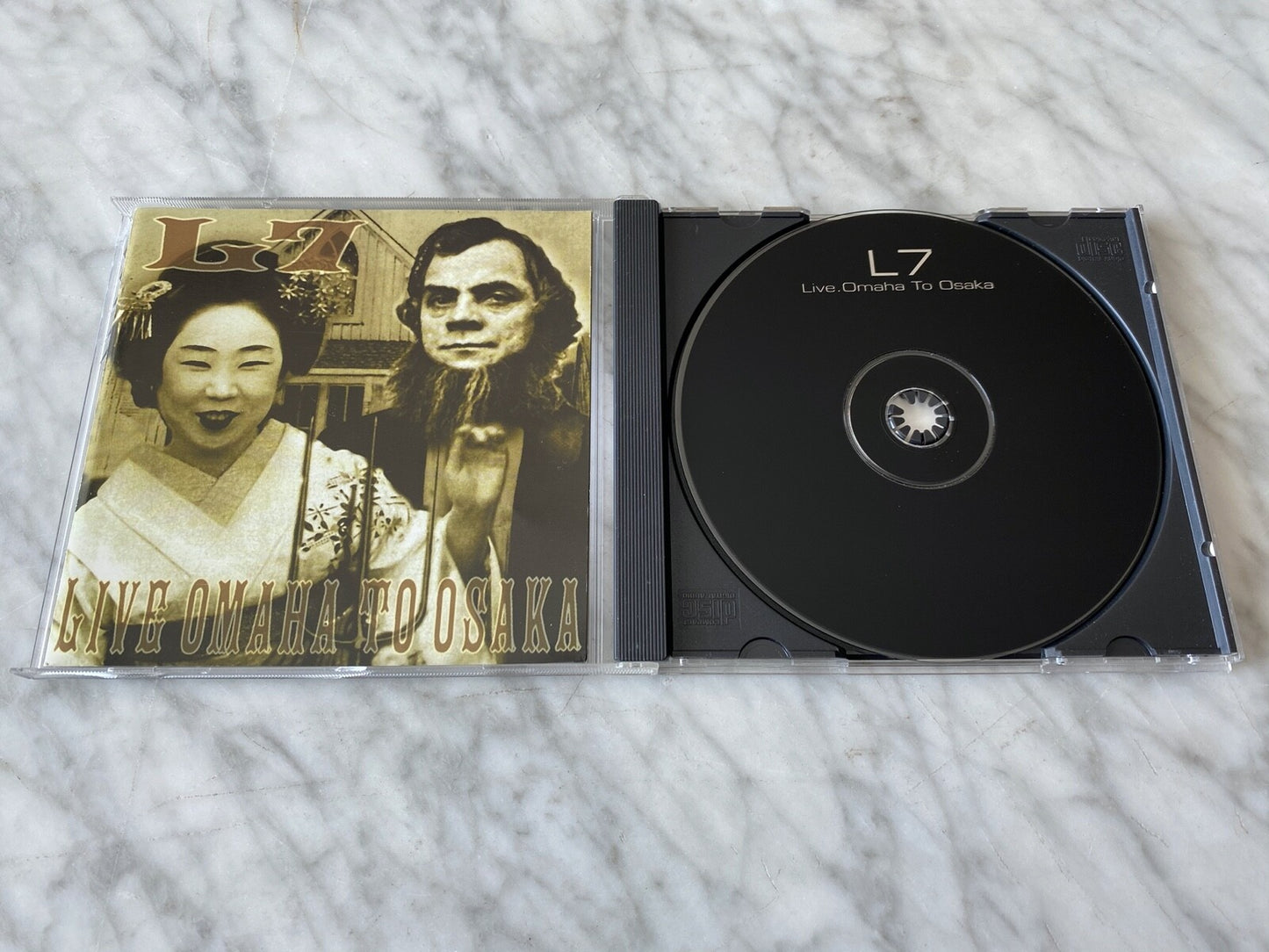 L7 – Live Omaha To Osaka (1998) [CANADA PRESS]