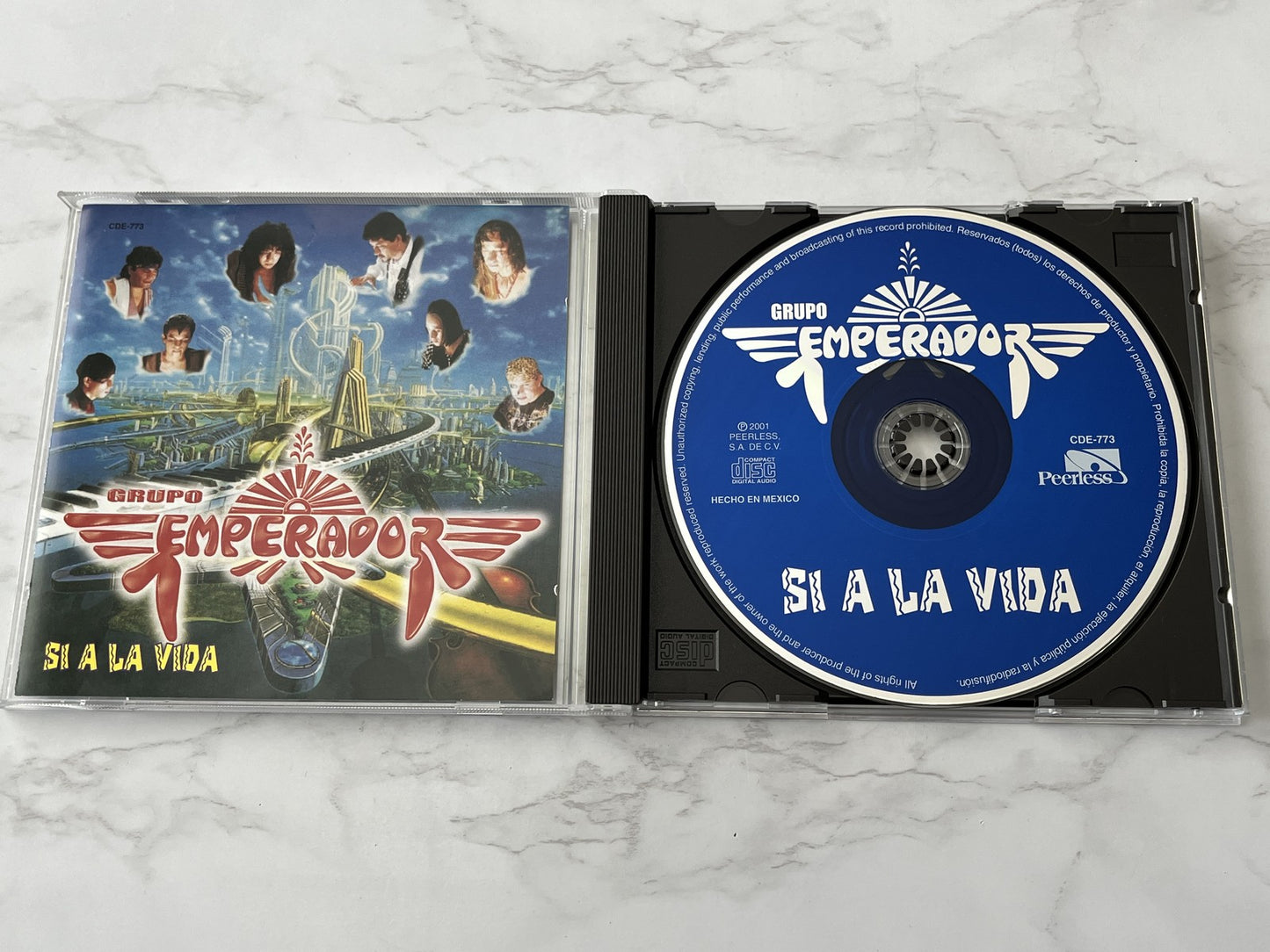 Grupo Emperador – Si A La Vida (2001)