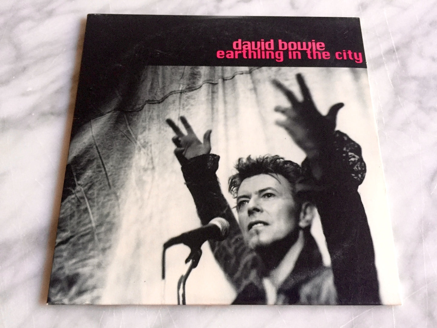 David Bowie – Earthling in the City (Promo, Numbered) (1997)