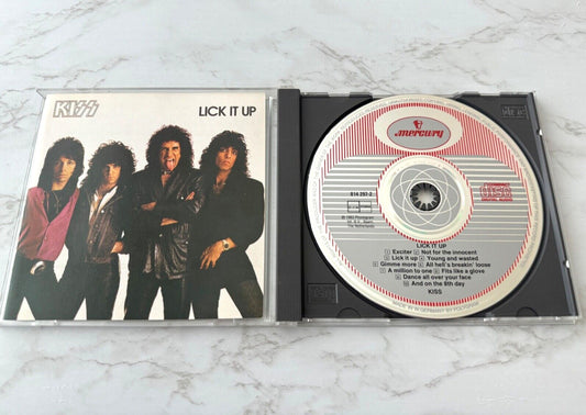 Kiss – Lick It Up [W GERMANY TARGET]