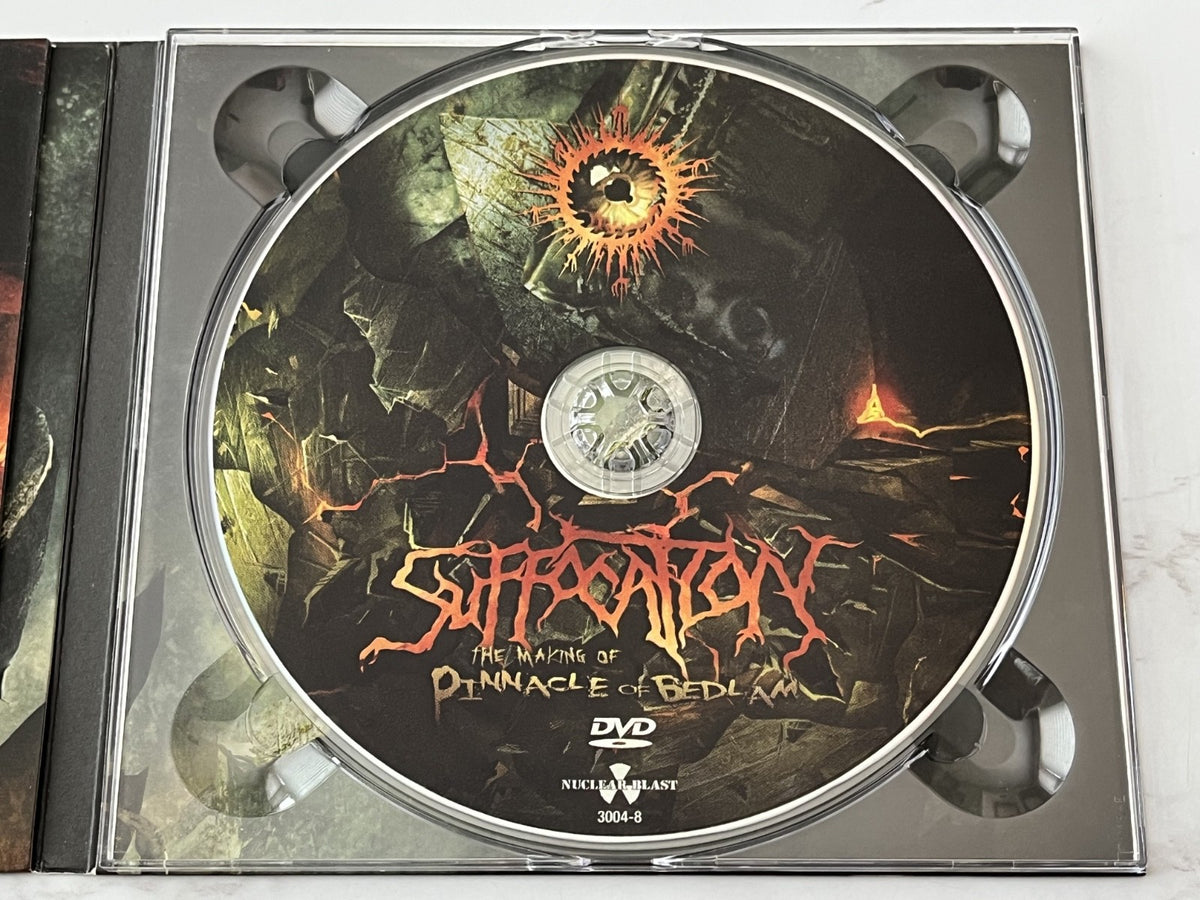 Suffocation – Pinnacle Of Bedlam (Deluxe Edition, Digipak, CD/DVD) (2013)