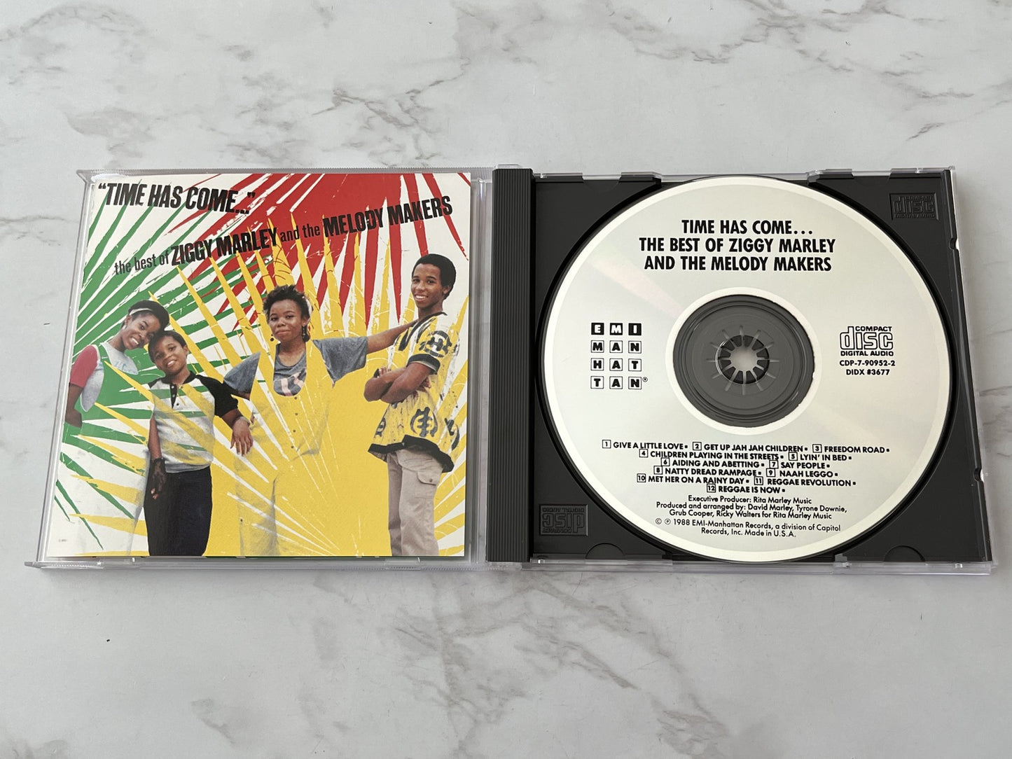 Ziggy Marley and the Melody Makers – Time Has Come The Best of [ORIGINAL USA PRESS]
