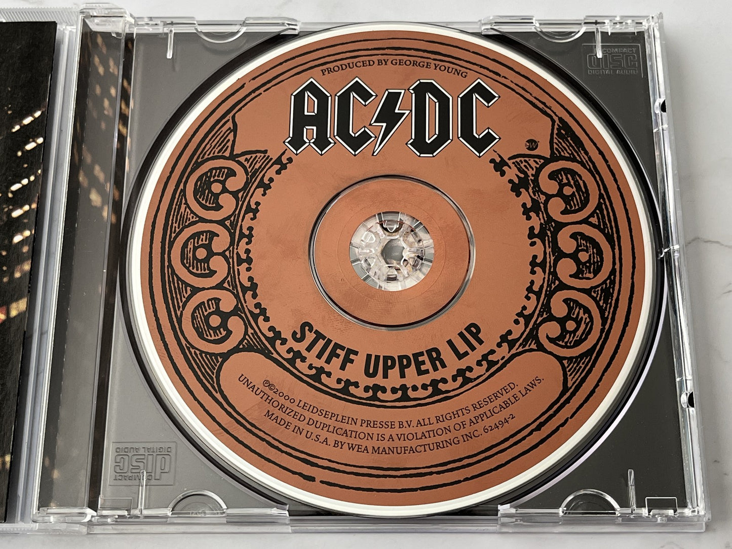 AC/DC – Stiff Upper Lip (2000) [ORIGINAL USA PRESS]