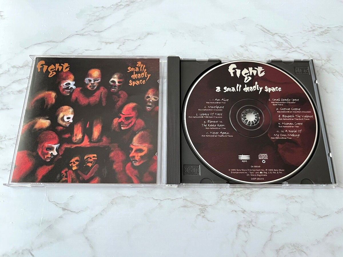 Fight – A Small Deadly Space (1995) [ORIGINAL USA PRESS]