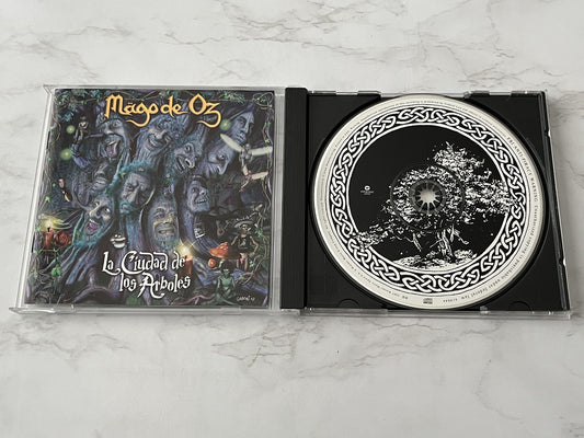 Mago de Oz – La Ciudad De Los Arboles (2007) [ORIGINAL USA PRESS]