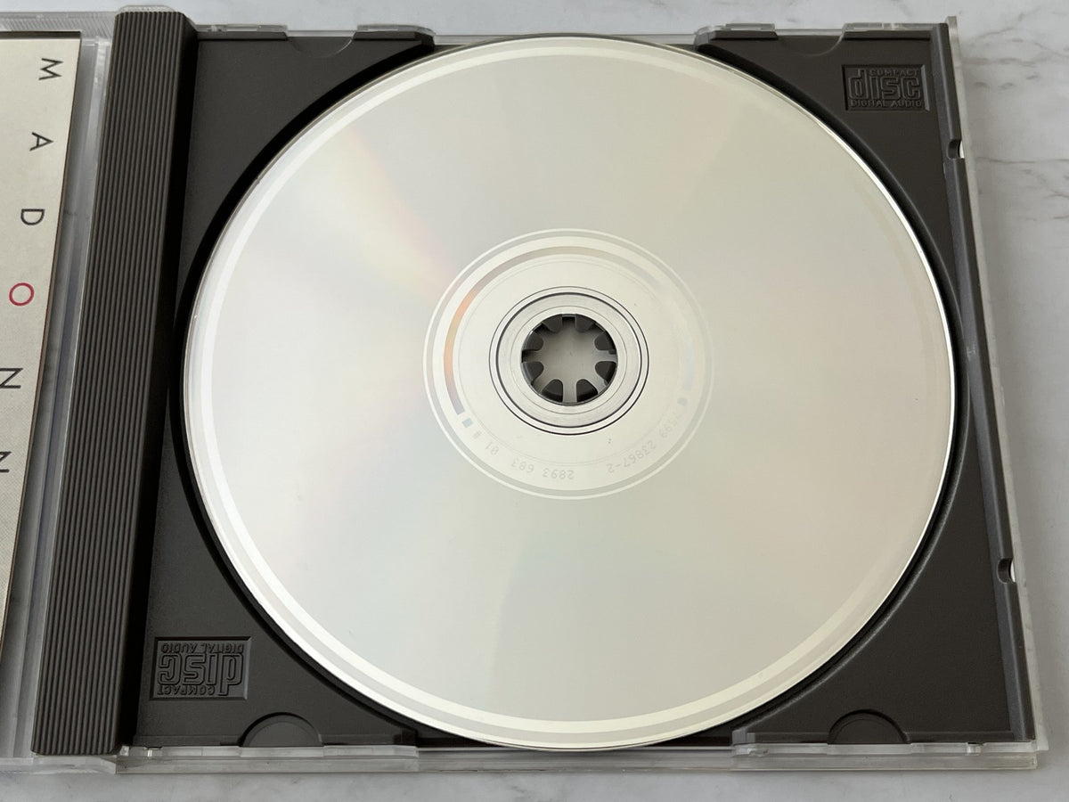Madonna – Madonna