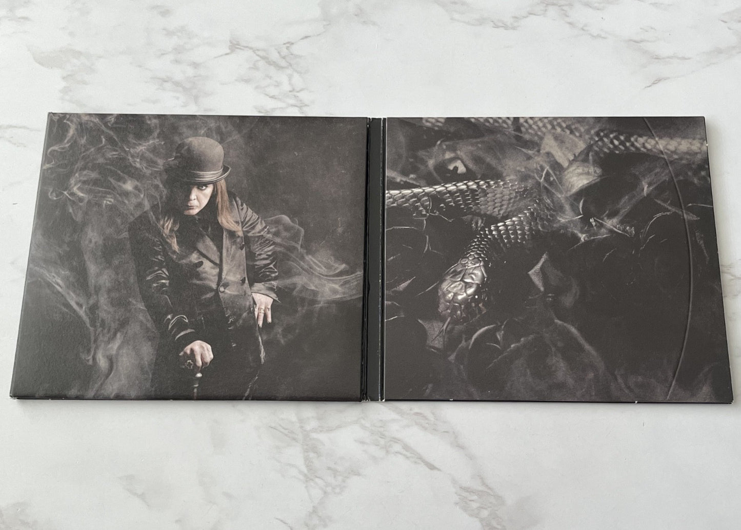 Ozzy Osbourne – Ordinary Man (Signed, Deluxe Edition, Digipak) (2020)