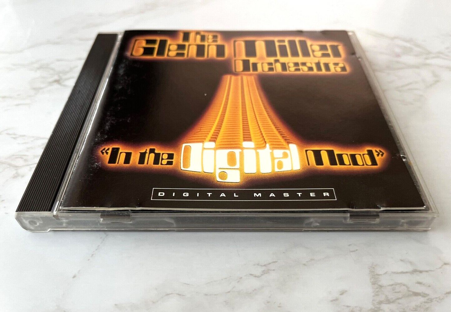 Glenn Miller – The Glenn Miller Orchestra In The Digital Mood (1984) [JAPAN TARGET ERA]