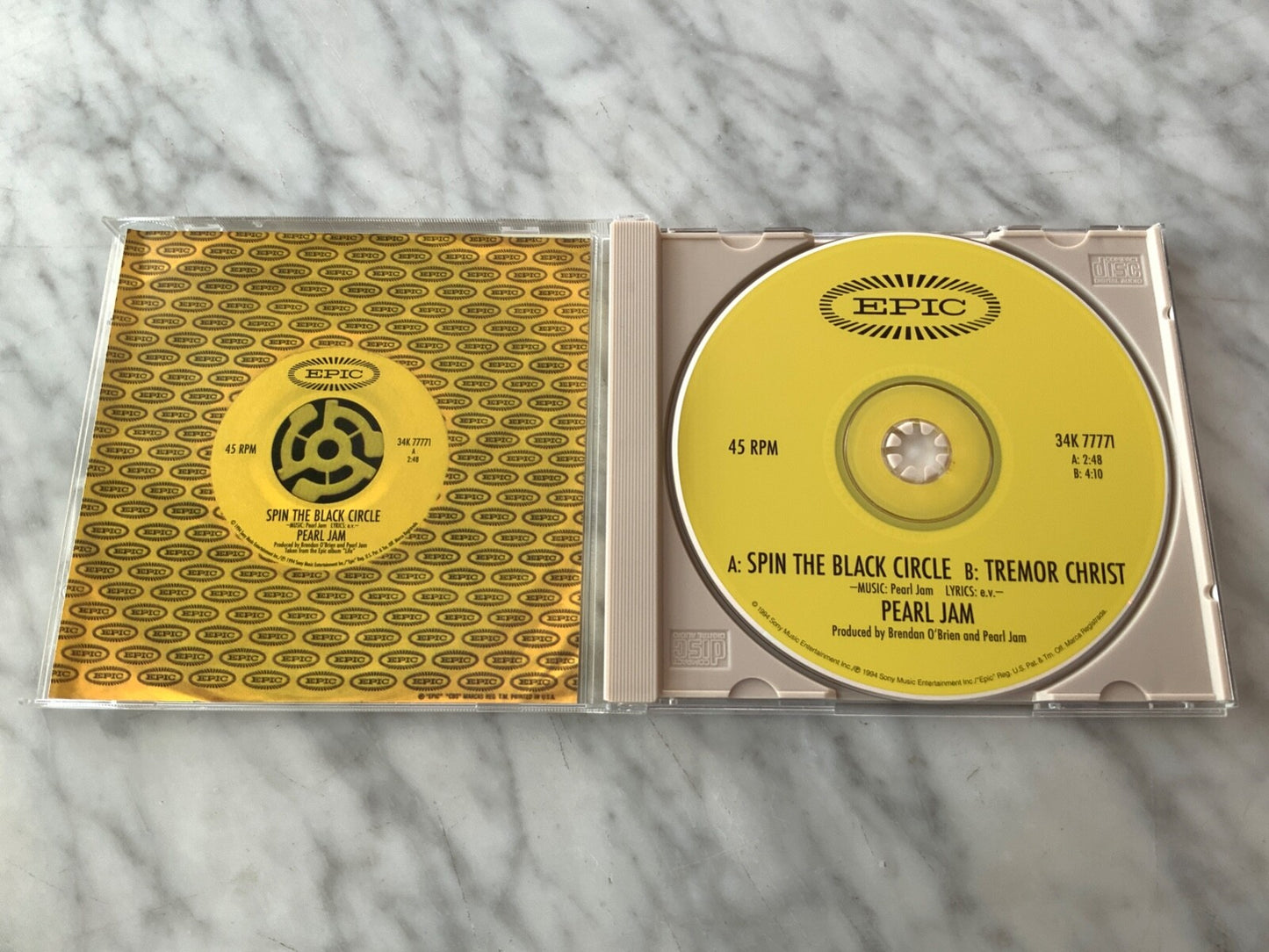 Pearl Jam – Spin The Black Circle (1994)