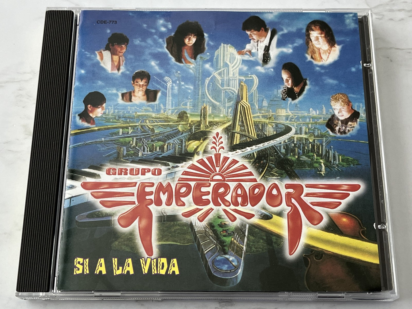 Grupo Emperador – Si A La Vida (2001)