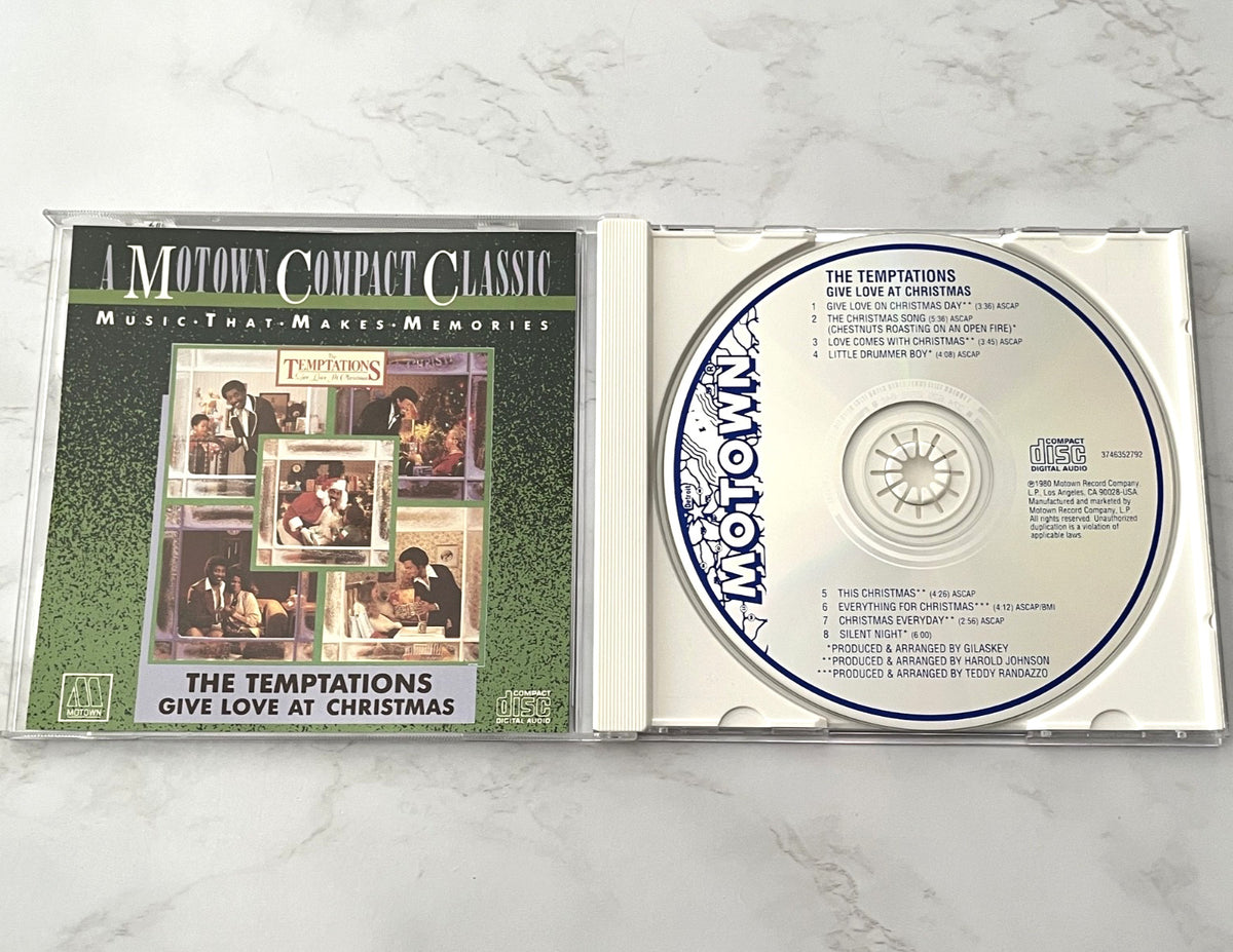 The Temptations – Give Love At Christmas
