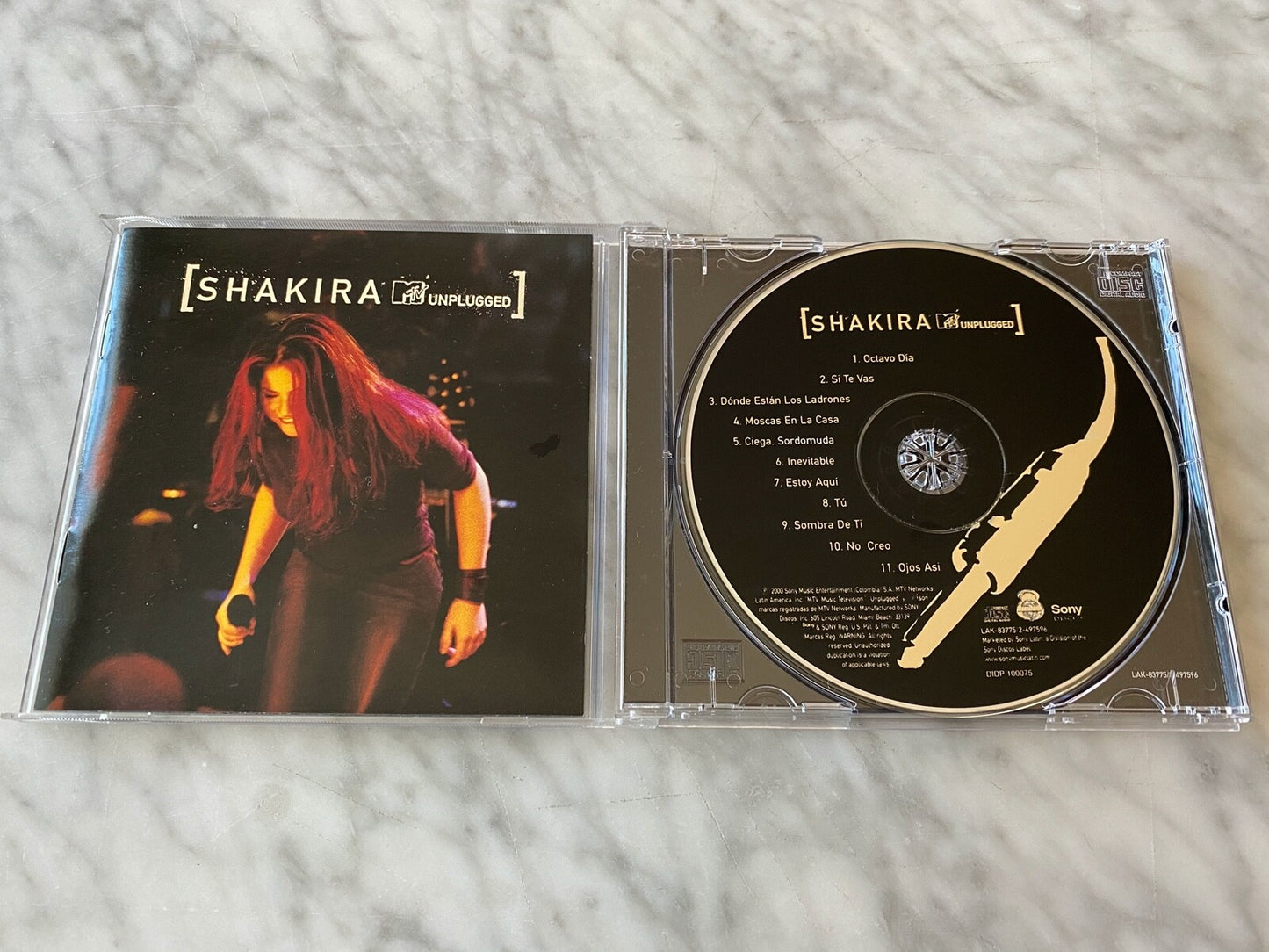 Shakira – MTV Unplugged (2000) [ORIGINAL USA PRESS]