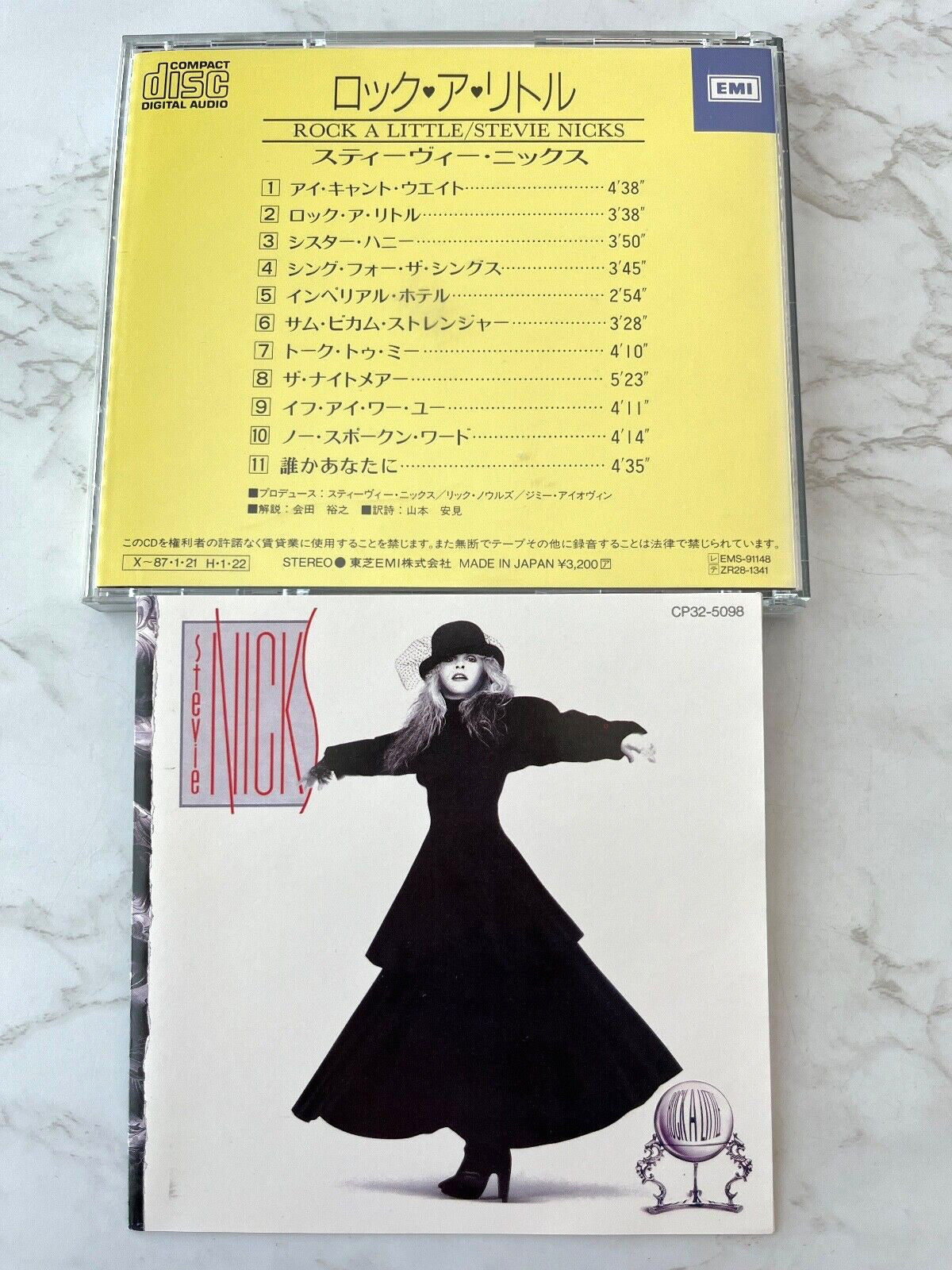 Stevie Nicks – Rock A Little [BLACK FACE]