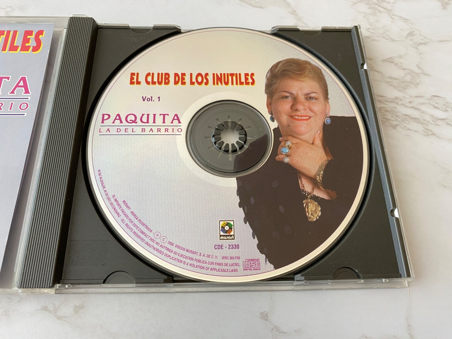 Paquita La Del Barrio – El Club De Los Inutiles Vol. 1 (2000)
