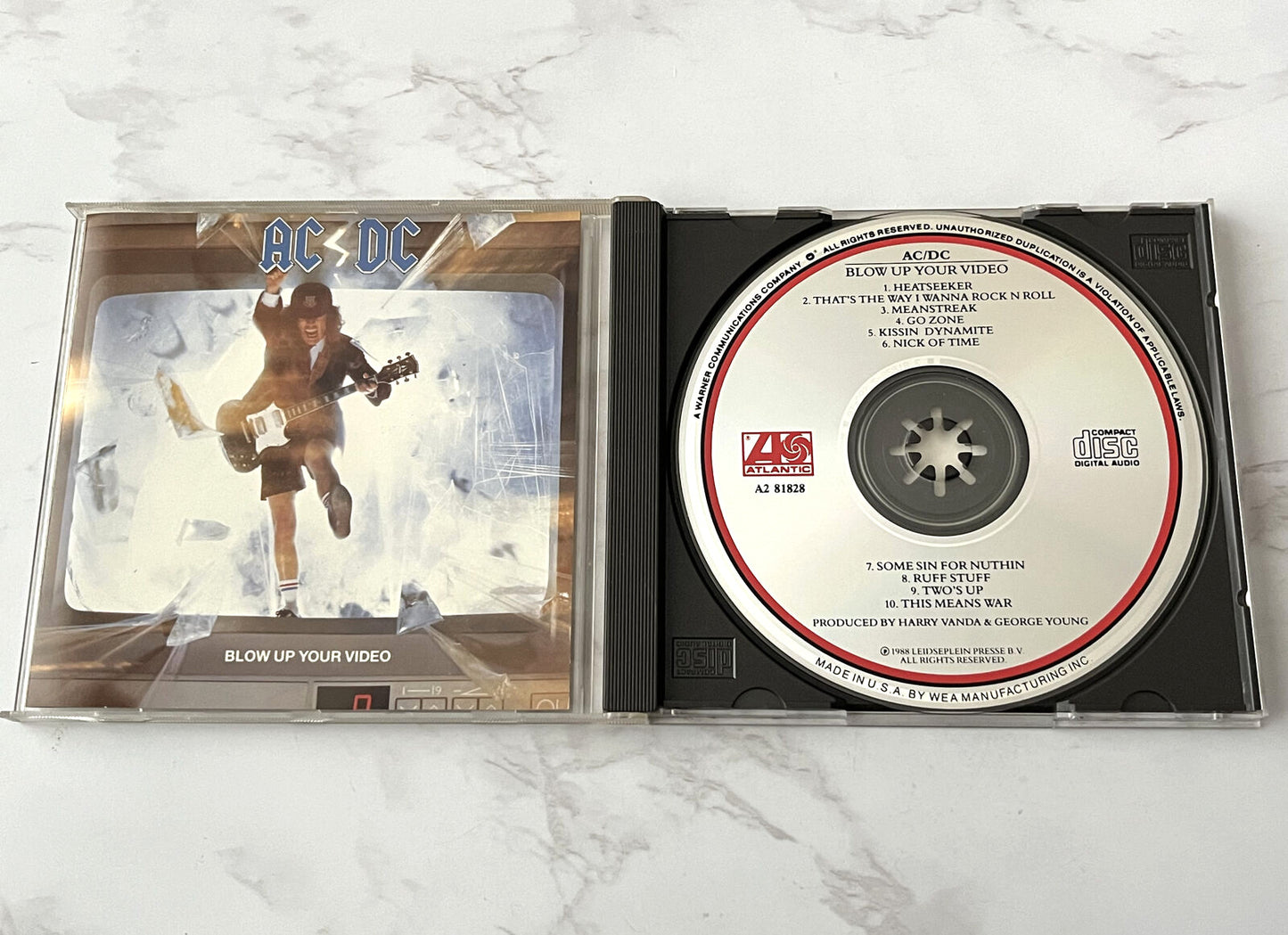 AC/DC – Blow Up Your Video (1988)