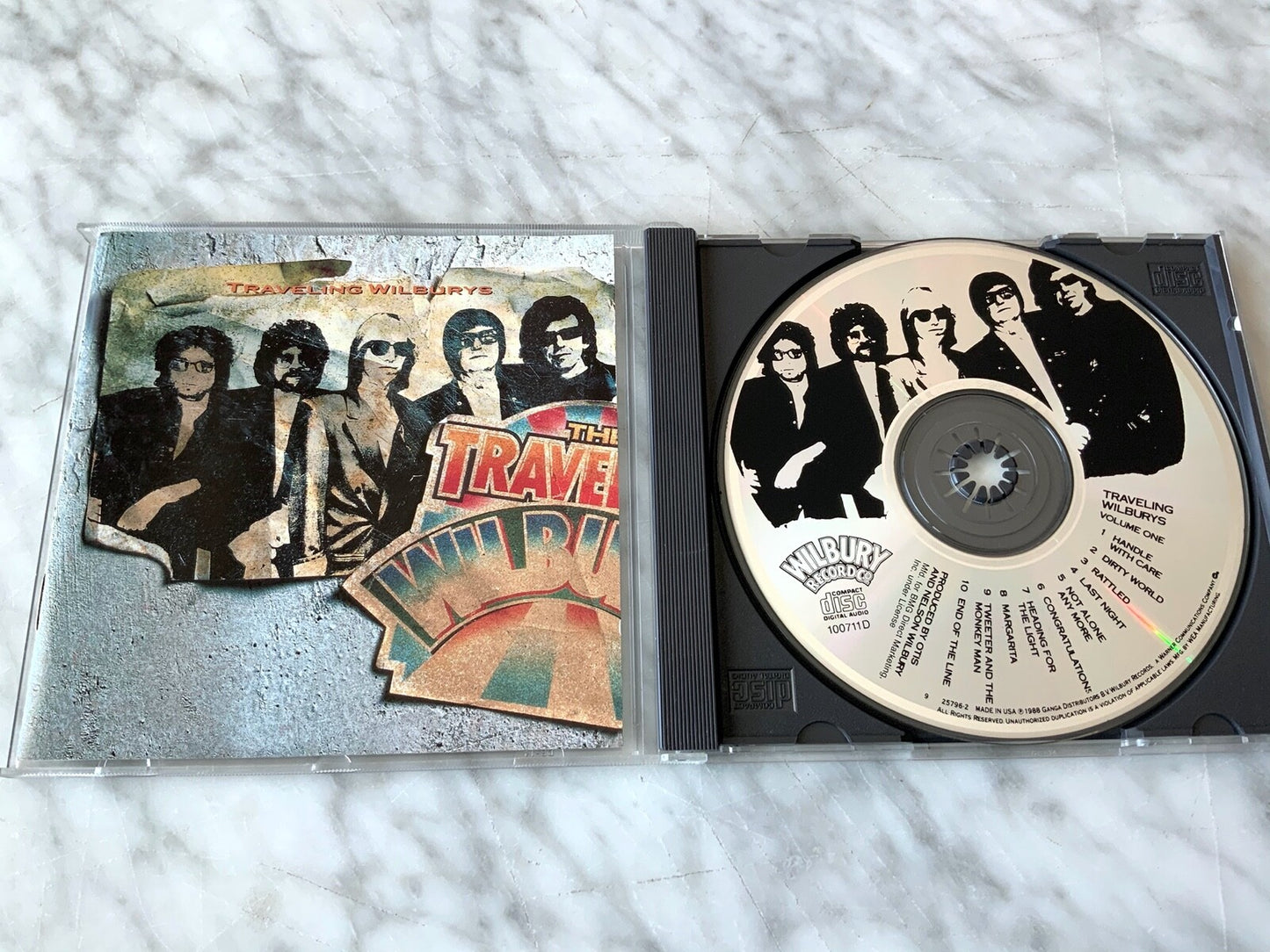 Traveling Wilburys – The Traveling Wilburys Vol. 1 (1988)