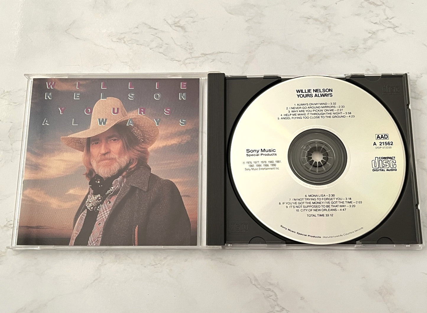 Willie Nelson – Yours Always